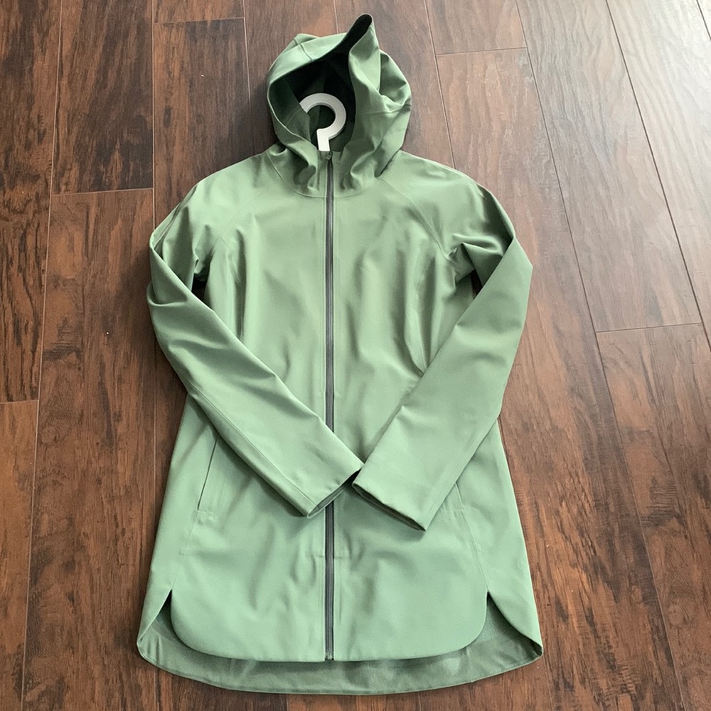 Lululemon glyde along jacket